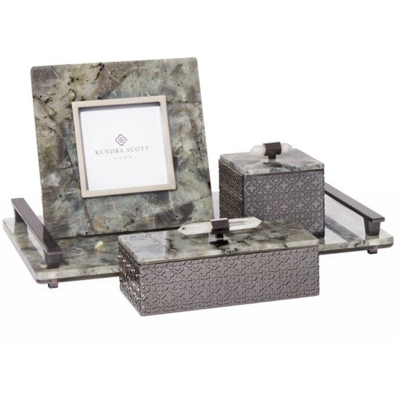 Kendra Scott Antique Brass Square Stone Slab Frame - Picture 3 of 3